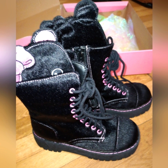 Sugar Thrillz Kawaii Best Furrends Teddy Bear Combat Boots - Picture 2 of 3